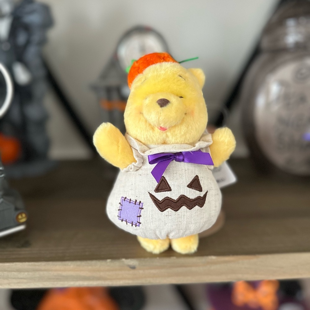NWT Tokyo Disney Halloween 2025 Winnie the Pooh Candy Costume Plush Keychain - Picture 5 of 5